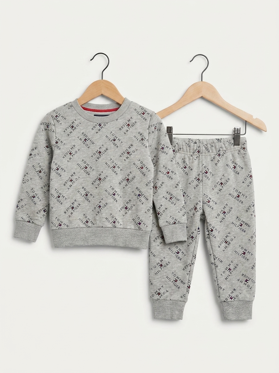Conjunto Suéter y Pants | Comodidad y Estilo Deportivo