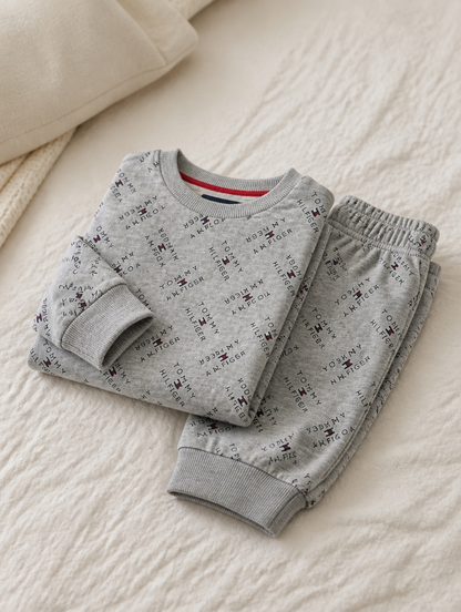 Conjunto Suéter y Pants | Comodidad y Estilo Deportivo