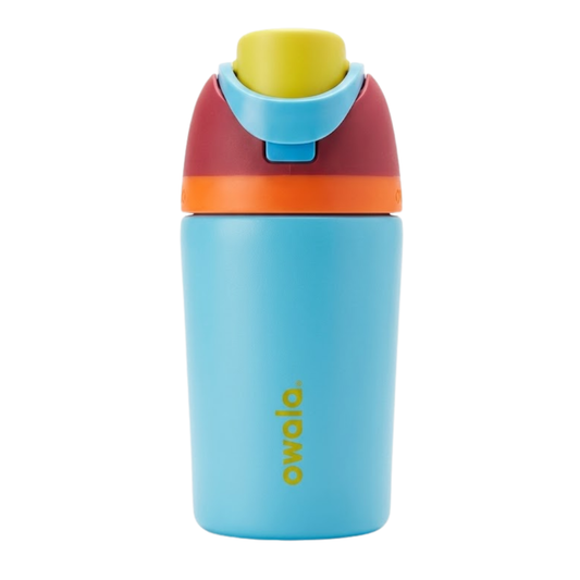 Botella térmica de 12 onzas para niños modelo Owala Kids FreeSip en color turquesa intenso. La tapa es multicolor con una base naranja, cuerpo burdeos, asa turquesa y botón turquesa. Logotipo de Owala en amarillo vertical.