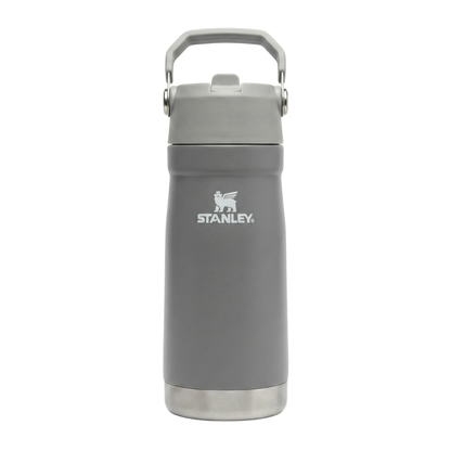 Botella térmica Stanley serie AeroLight IceFlow de 18 onzas en color gris con base de acero inoxidable.
