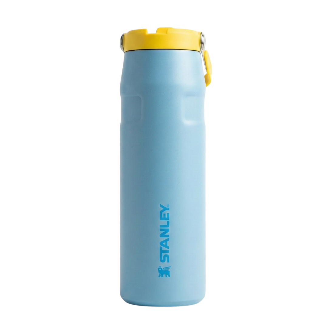 Botella Stanley AeroLight IceFlow de 24 oz color celeste con tapa amarilla.