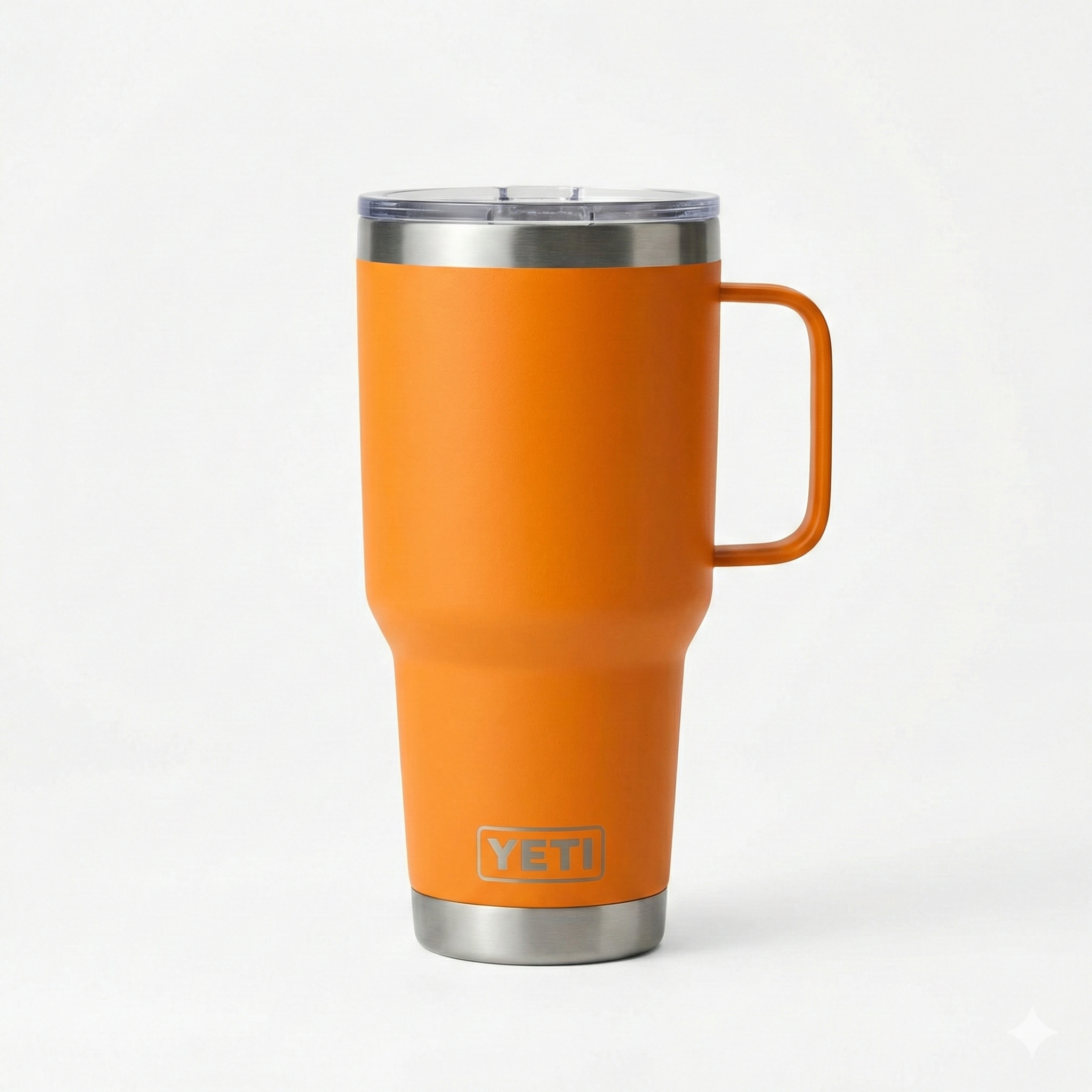 Vaso térmico Yeti Rambler de 30 onzas en color naranja vibrante (King Crab Orange) con acabado Duracoat mate. El diseño incluye un asa lateral integrada y base de acero inoxidable brillante con el logotipo de Yeti.